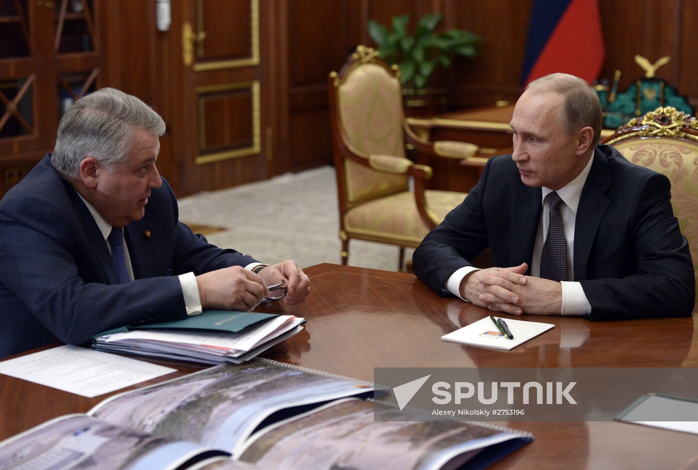 Russian President Vladimir Putin meets with Kurchatov Institute director Mikhail Kovalchuk