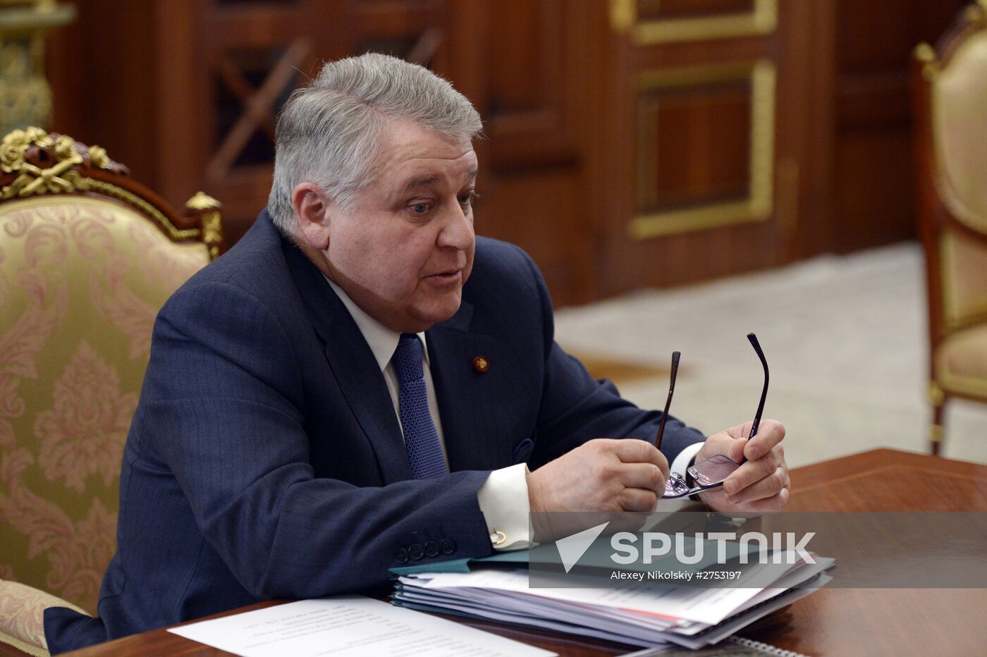 Russian President Vladimir Putin meets with Kurchatov Institute director Mikhail Kovalchuk