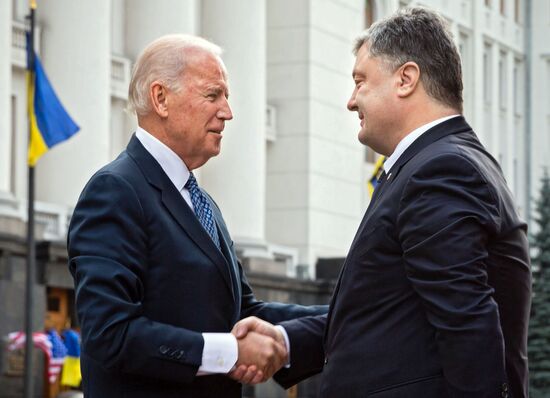 Ukrainian President Petro Poroshenko meets with Vice President of the United States Joe Biden