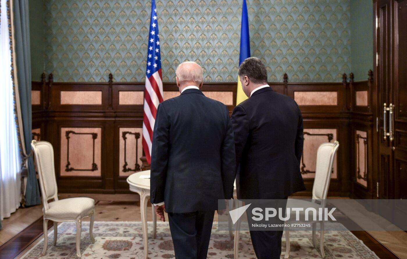 Ukrainian President Petro Poroshenko meets with Vice President of the United States Joe Biden