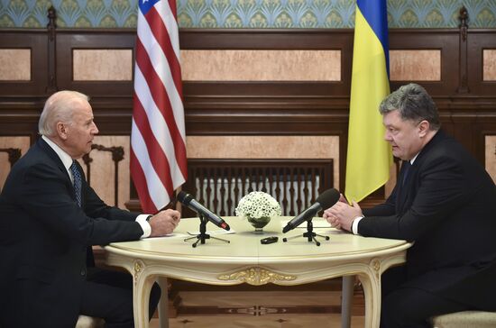 Ukrainian President Petro Poroshenko meets with Vice President of the United States Joe Biden
