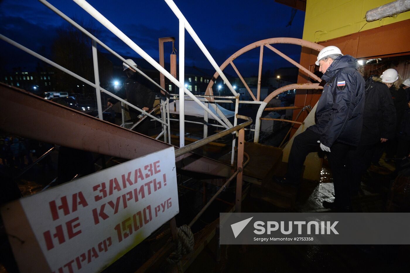 Dmitry Rogozin visits Baltiysky Zavod Shipyards in St.Petersburg