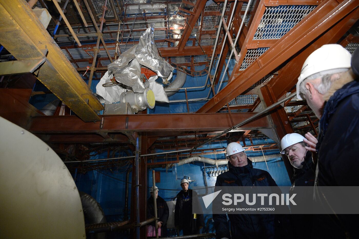 Dmitry Rogozin visits Baltiysky Zavod Shipyards in St.Petersburg