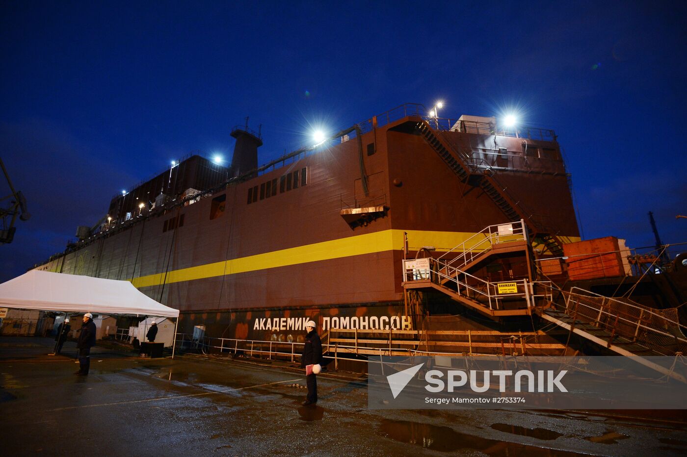 Dmitry Rogozin visits Baltiysky Zavod Shipyards in St.Petersburg