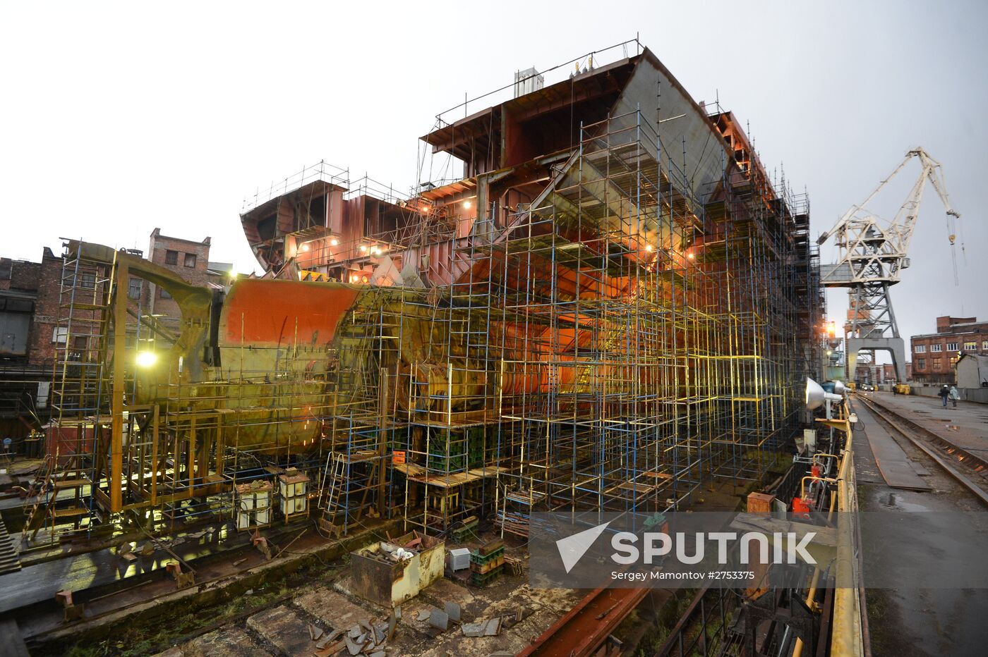 Dmitry Rogozin visits Baltiysky Zavod Shipyards in St.Petersburg