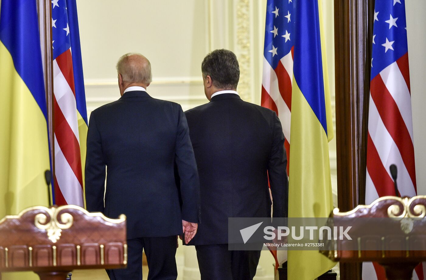Ukrainian President Petro Poroshenko meets with Vice President of the United States Joe Biden