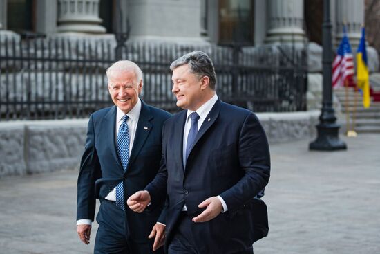 Ukrainian President Petro Poroshenko meets with Vice President of the United States Joe Biden