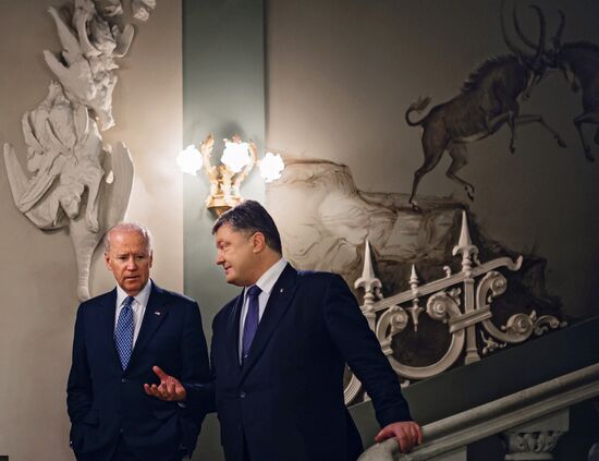 Ukrainian President Petro Poroshenko meets with Vice President of the United States Joe Biden