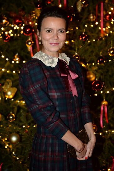 Cocktail party during presentation of new Garrard jewelry collection