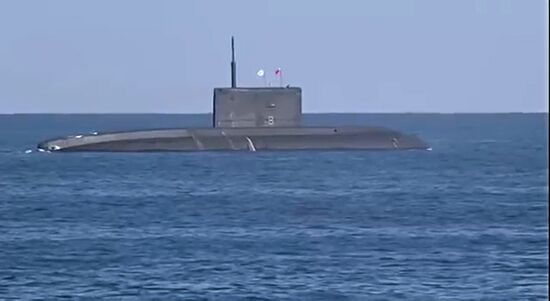 Rostov-on-Don submarine launches 3M-54 Kalibr (Klub) anti-ship missiles