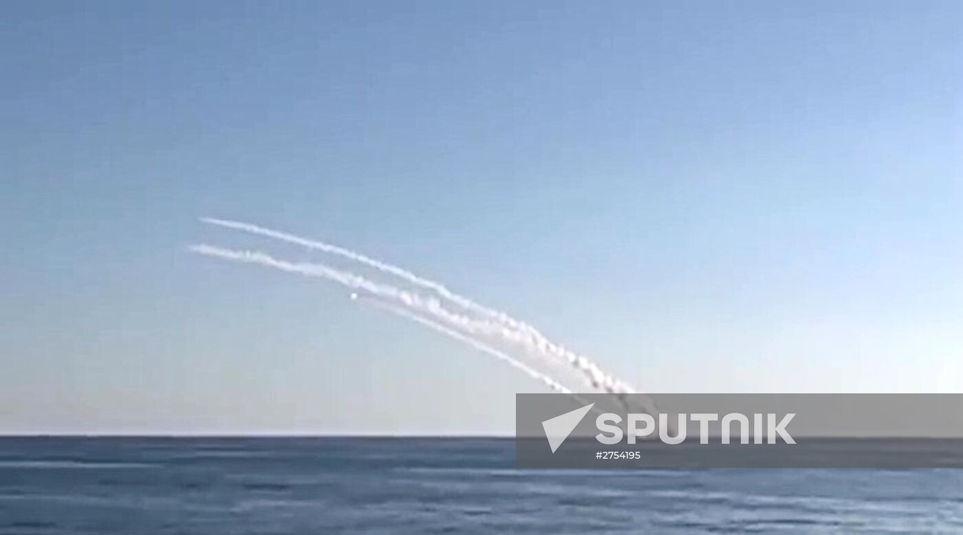 Rostov-on-Don submarine launches 3M-54 Kalibr (Klub) anti-ship missiles