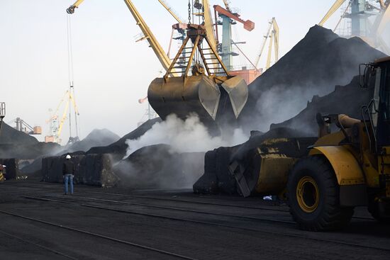 Coal from South Africa unloaded at Odessa port
