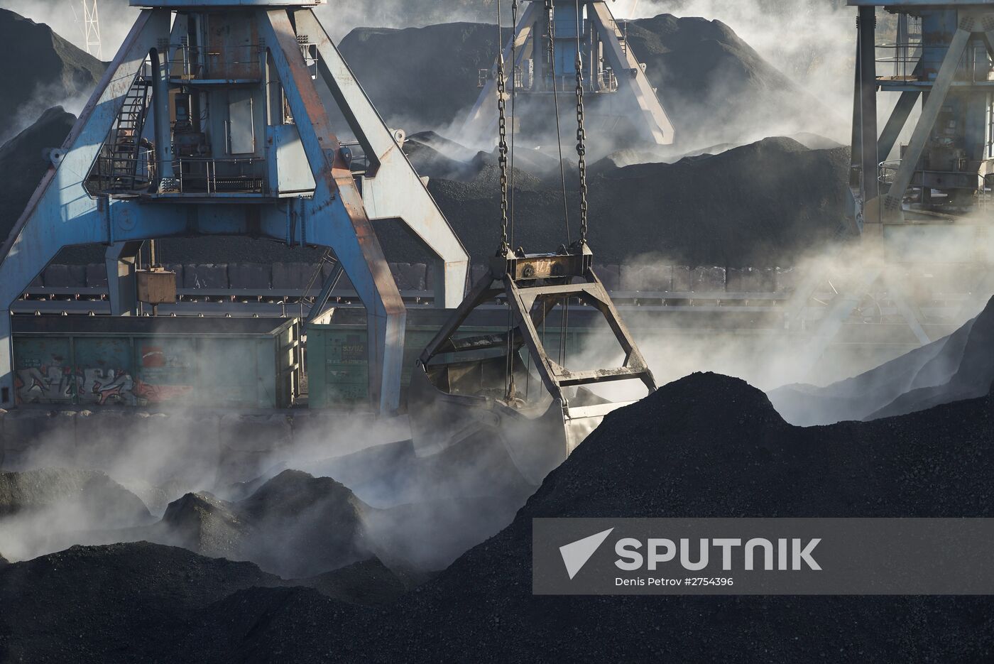 Coal from South Africa unloaded at Odessa port