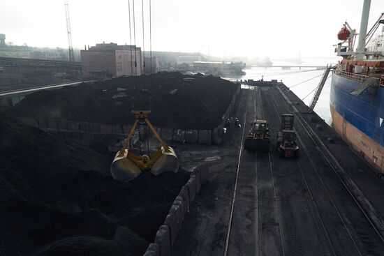 Coal from South Africa unloaded at Odessa port