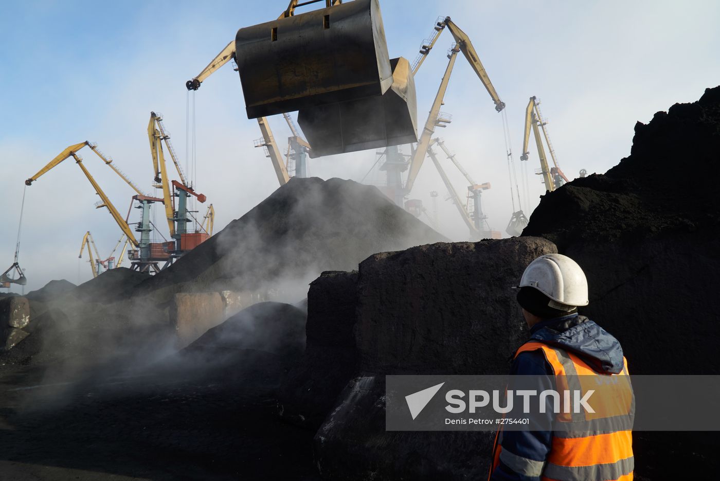Coal from South Africa unloaded at Odessa port