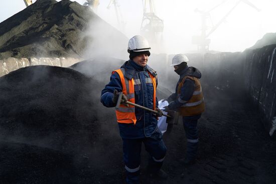Coal from South Africa unloaded at Odessa port