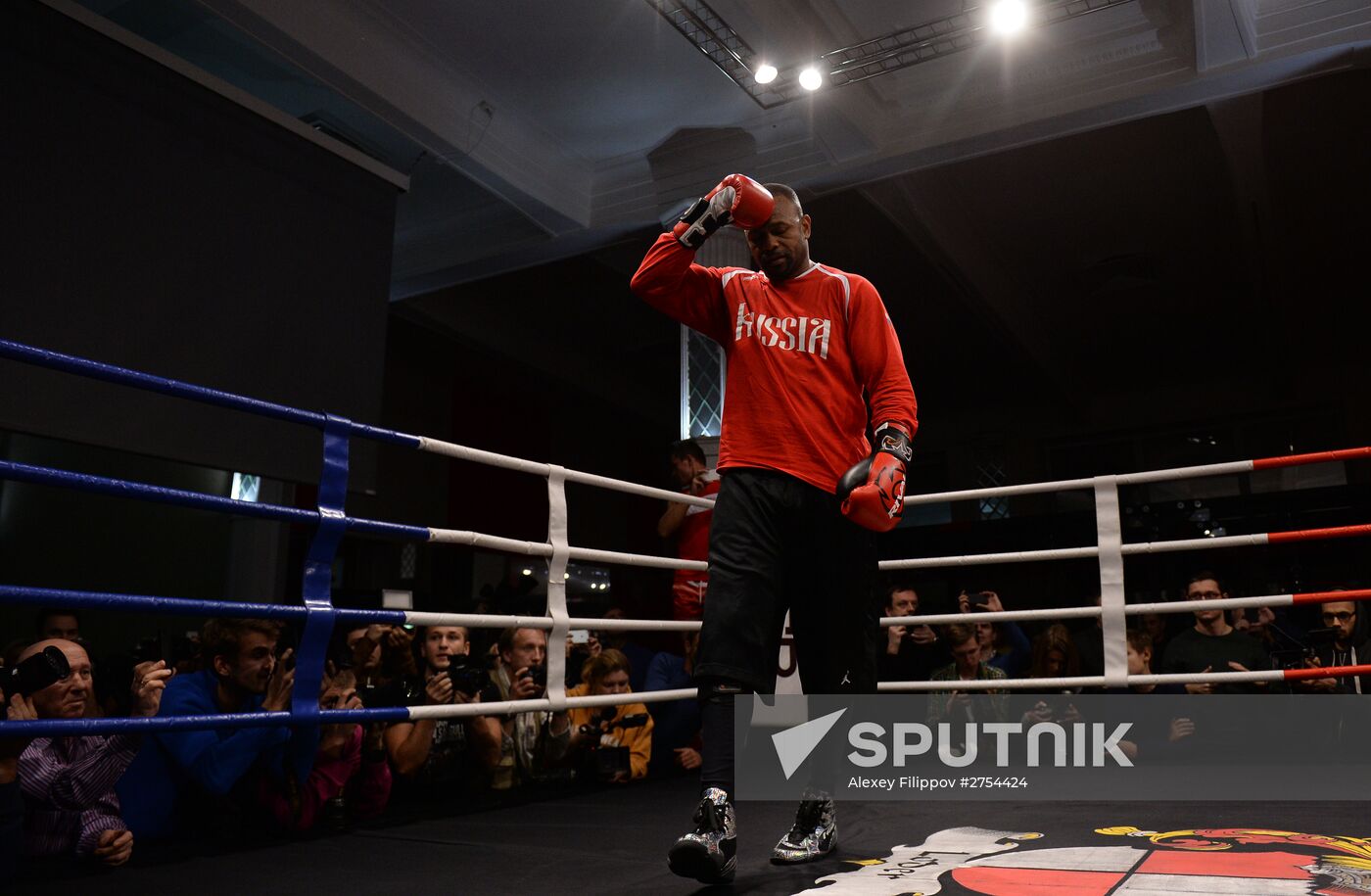 Boxing. Training by Enzo Maccarinelli and Roy Jones Jr.