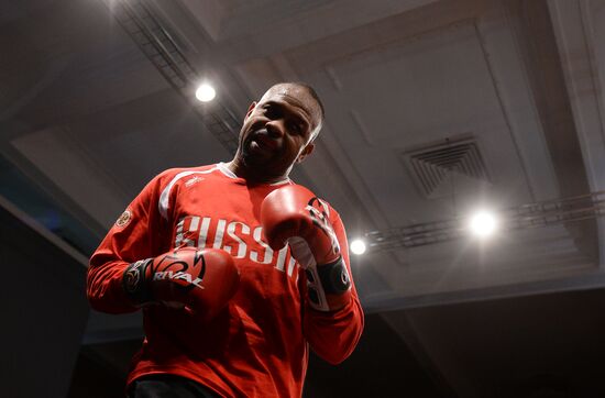 Boxing. Training by Enzo Maccarinelli and Roy Jones Jr.
