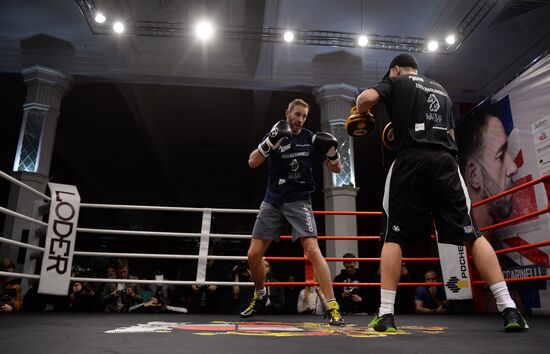 Boxing. Training by Enzo Maccarinelli and Roy Jones Jr.