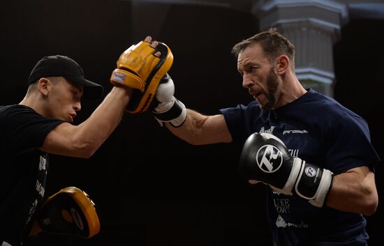 Boxing. Training by Enzo Maccarinelli and Roy Jones Jr.