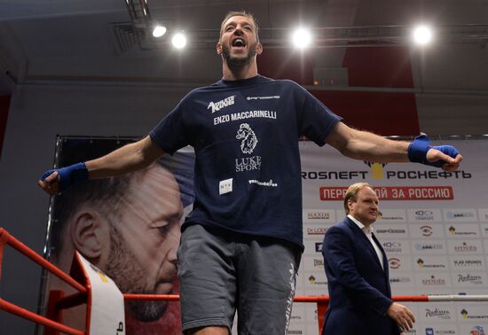 Boxing. Training by Enzo Maccarinelli and Roy Jones Jr.