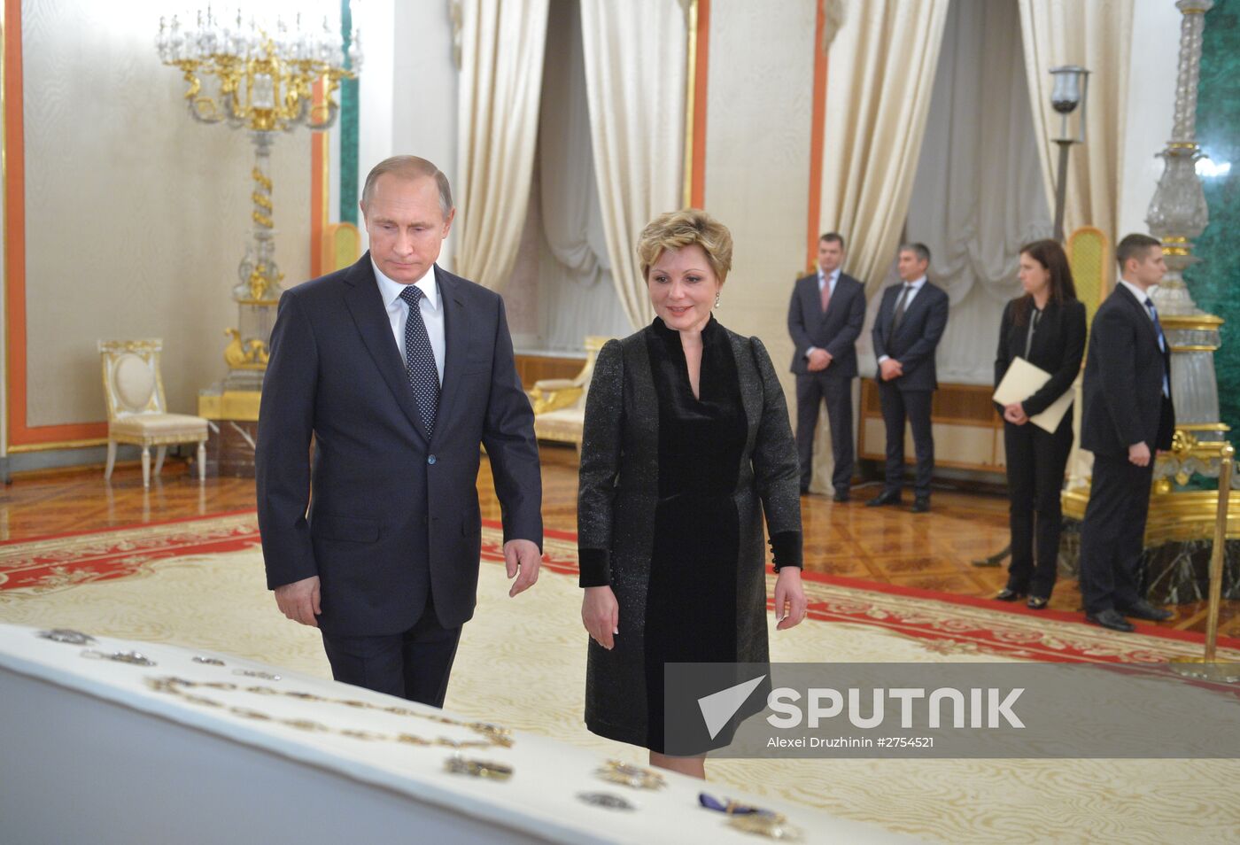 President Putin took part in ceremony of returning missing teasures to Moscow Kremlin Museums