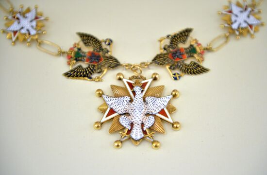 President Putin took part in ceremony of returning missing teasures to Moscow Kremlin Museums