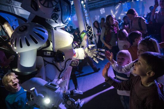 Robotic Party: New Year's Reboot in the Robot Kingdom