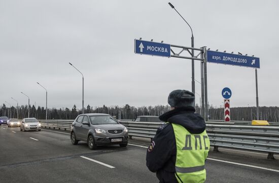 Opening of new road intersection leading to Domodedovo airport