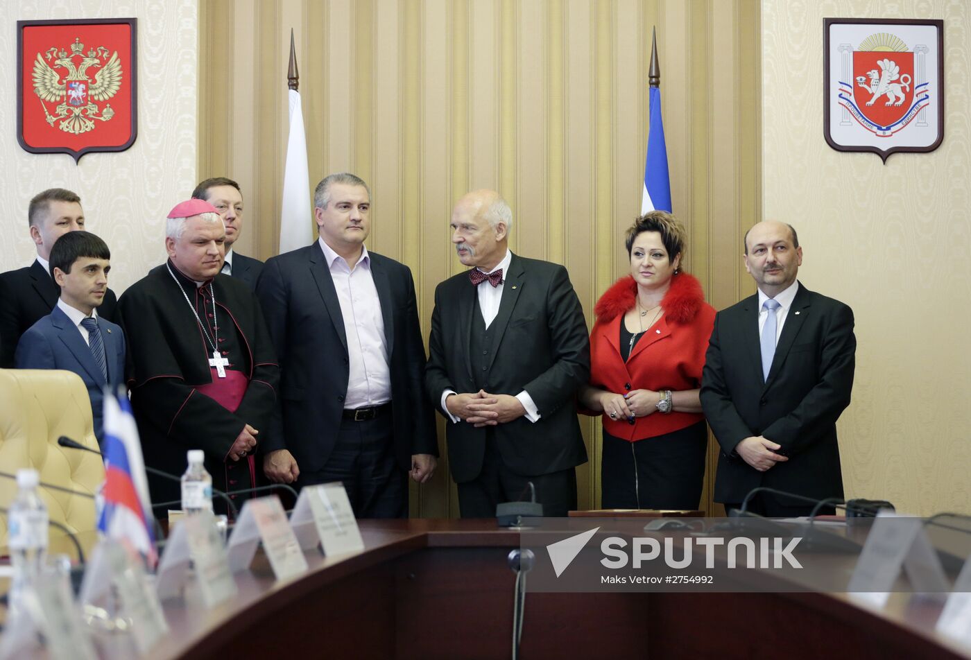 Polish delegation visits Crimea