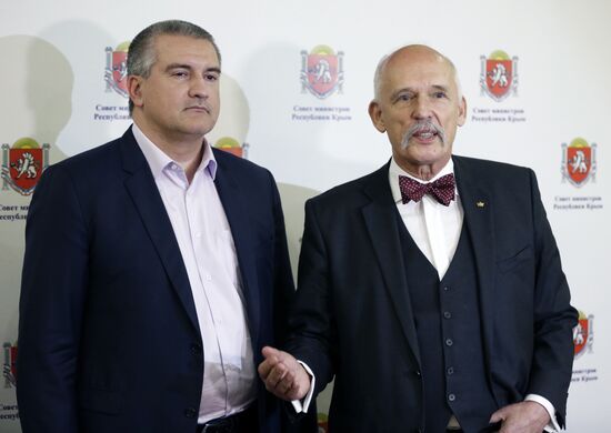 Polish delegation visits Crimea