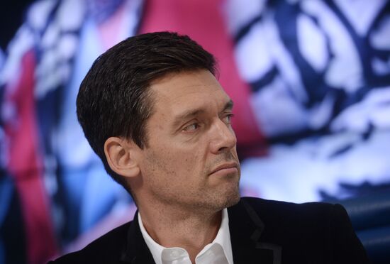 N/c on the release of Gardemarines-1787 and the 80th anniversary of film director Svetlana Druzhinina