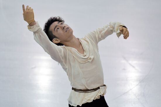 Figure skating. ISU Grand Prix Final. Men's singles. Short Program