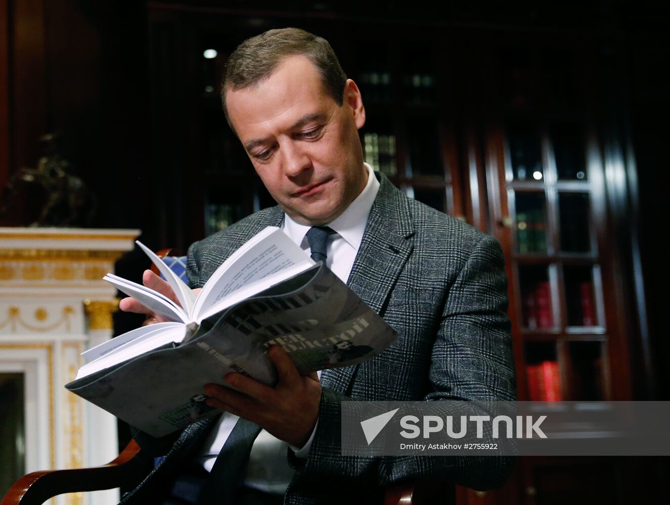 Prime Minister Dmitry Medvedev takes part in War and Peace Literary Marathon project