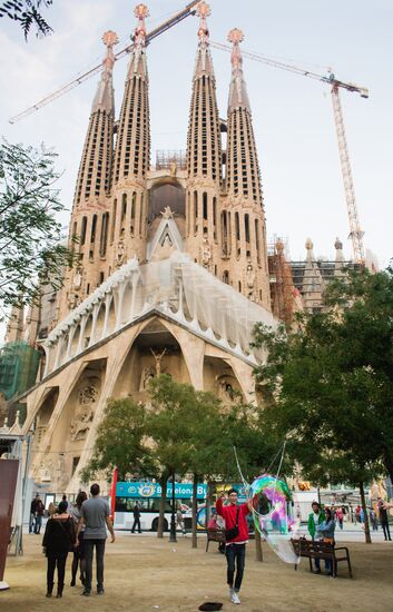 Cities of the world. Barcelona