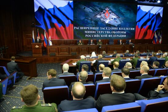 President Vladimir Putin attends expanded meeting of Defence Ministry Board