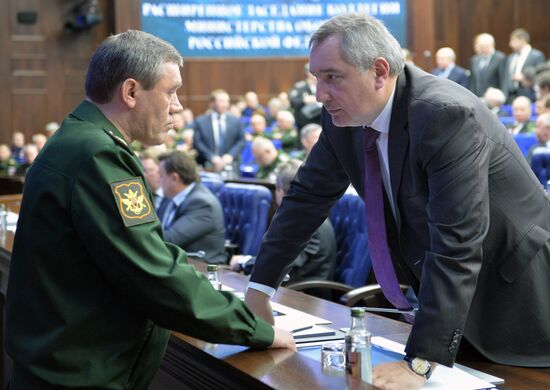 President Putin attends expanded meeting of Defense Ministry Board