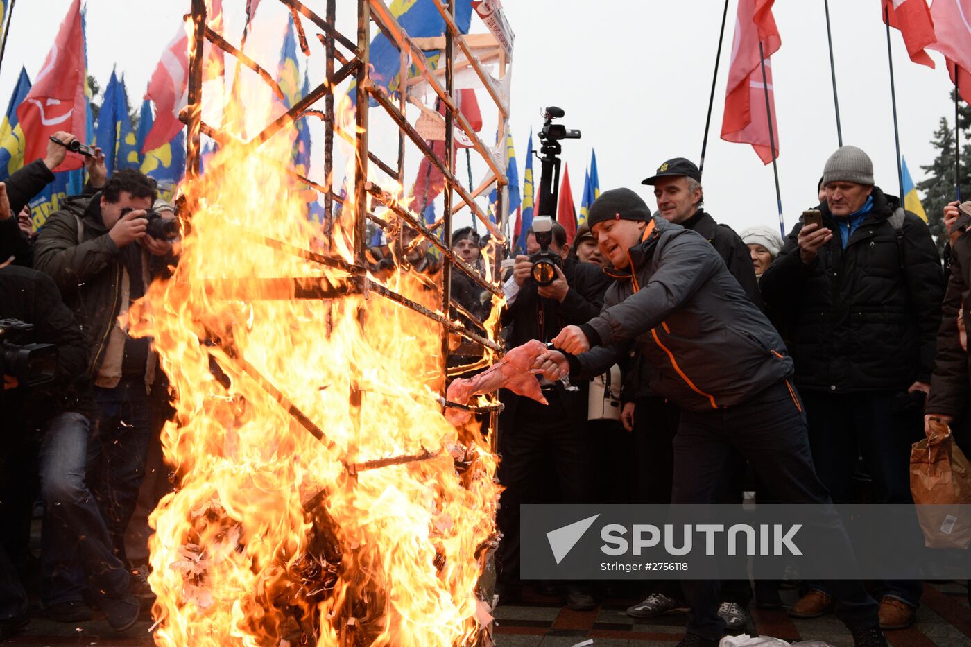 Protesters call for Ukraine's government to step down