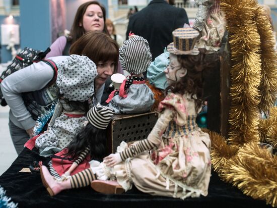 Art of the Doll international exhibition