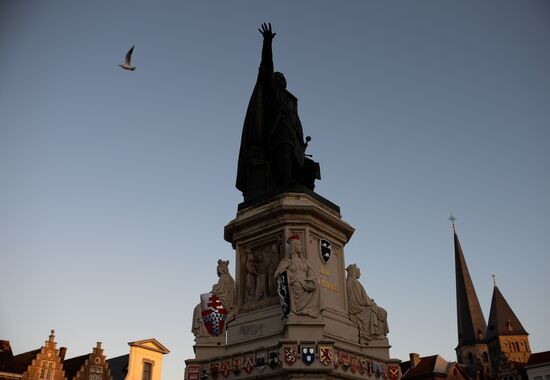 Cities of the world. Ghent