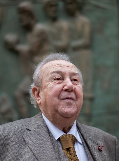 Master class by president of Russian Academy of Arts Zurab Tsereteli
