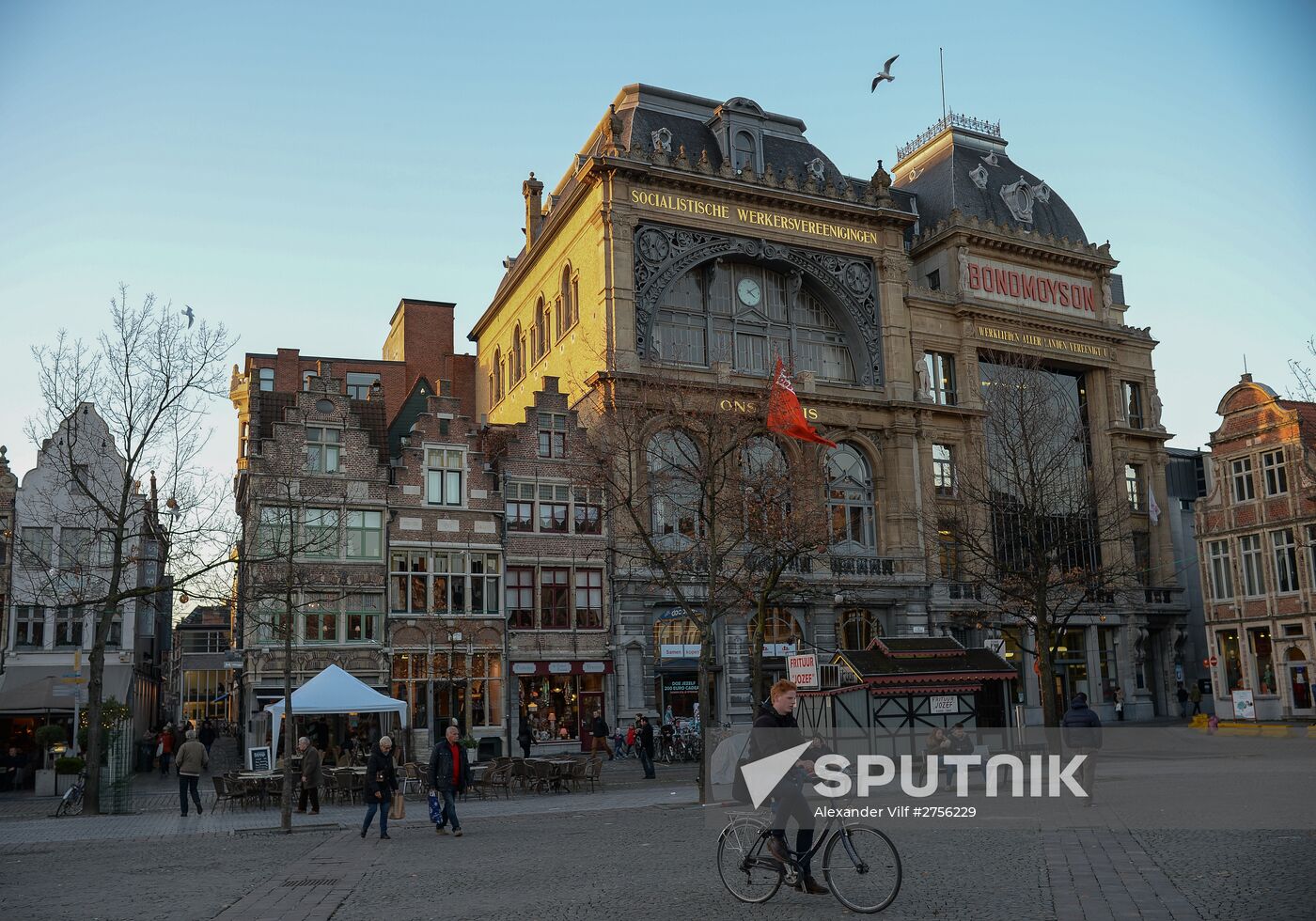 Cities of the world. Ghent