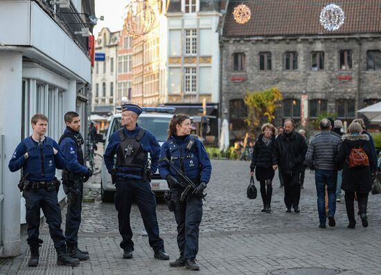 Cities of the world. Ghent