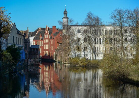 Cities of the world. Ghent