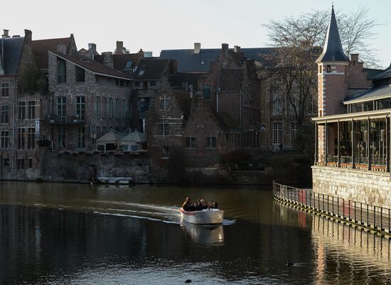 Cities of the world. Ghent