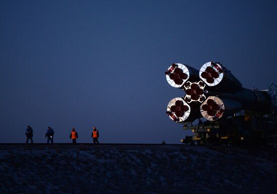 Soyuz-FG carrier rocket with Soyuz TMA-19M spacecraft on Gagarin launch pad