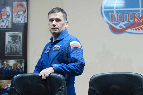 News conference with Soyuz TMA-19M spacecraft crew at Baikonur Cosmodrome