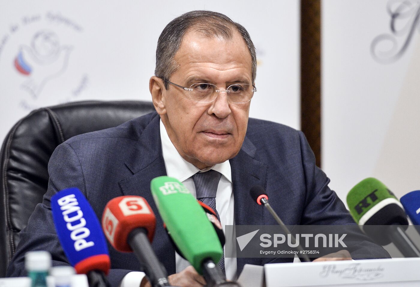 Russian Foreign Minister Sergei Lavrov meets with participants in the Alexander Gorchakov Public Diplomacy Fund