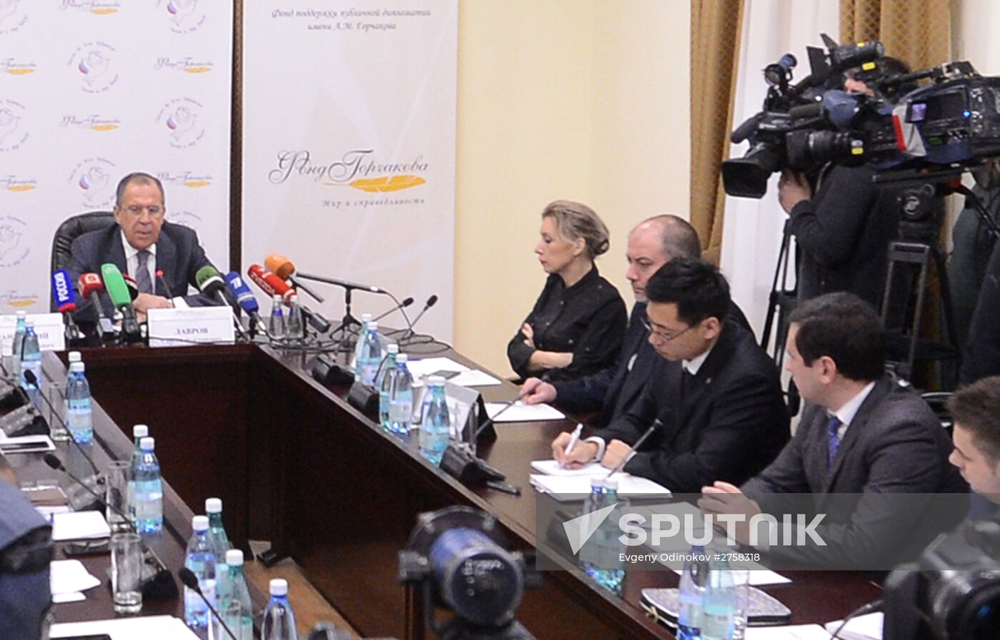 Russian Foreign Minister Sergei Lavrov meets with participants in the Alexander Gorchakov Public Diplomacy Fund