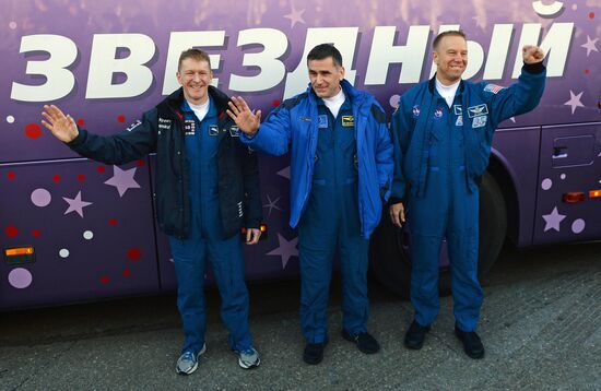 Soyuz TMA-19M spacecraft lifts off from Baikonur Space Center